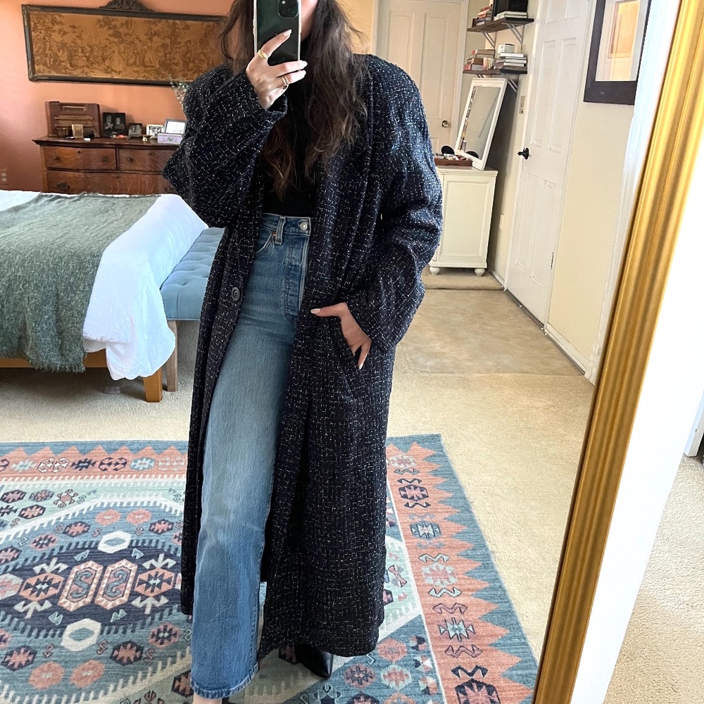 SOLD 🖤 Floor-length 100% silk overcoat 🖤